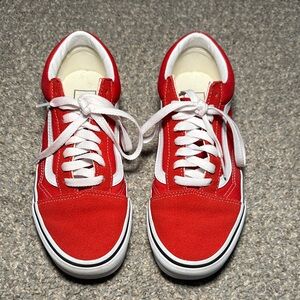 Vans Old Skool sneakers in red- Like New